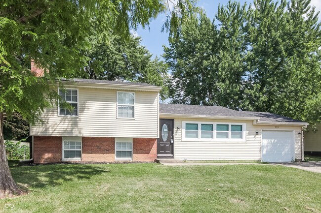 Building Photo - 2313 Bernie Dr