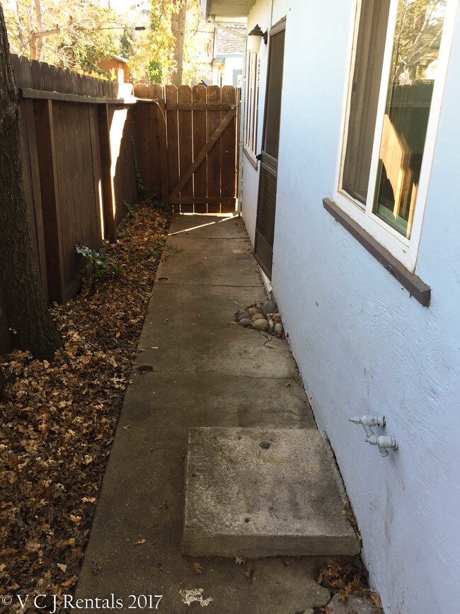 Building Photo - 3622 Bickerstaff Rd
