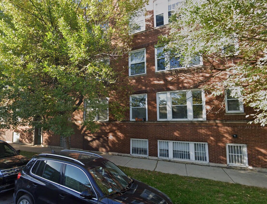 Foto principal - 3140 W Sunnyside Ave