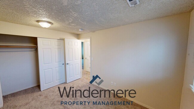 Foto del edificio - 1910 J St