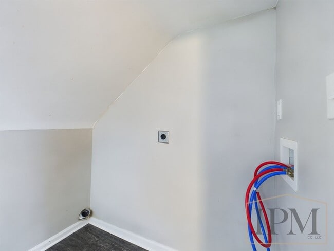 Foto del edificio - Coming Soon   Spacious 3 bedroom Located i...