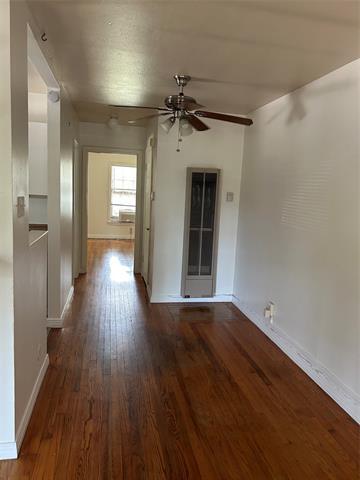 Foto del edificio - 5909 Lewis St