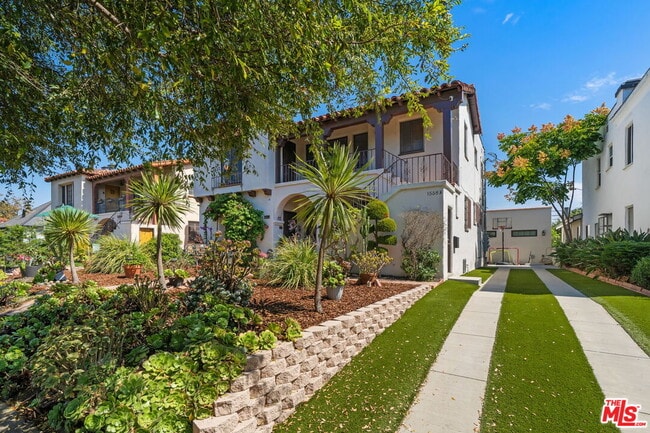 Building Photo - 1556 S Ogden Dr