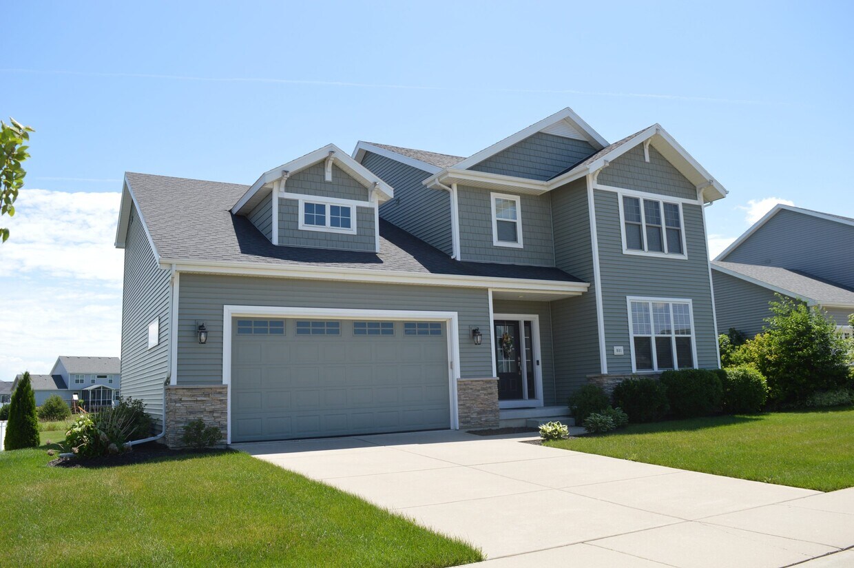 Foto principal - 801 Remington Way