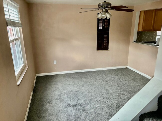 Building Photo - Charming 3/2 Home in Castle Shannon - Gara...