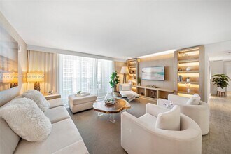 Building Photo - 102 24th St