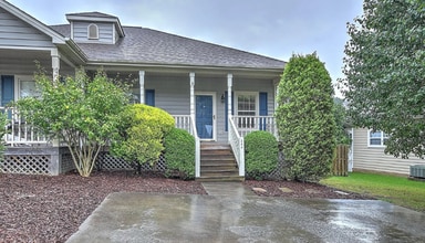 Building Photo - 244 Main Street Village Dr