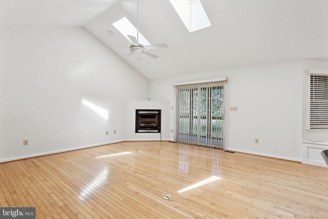 Building Photo - 14610 Balsam Ct