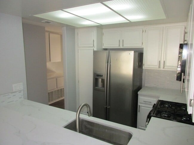 Building Photo - Scripps Ranch - Upgraded - 2BD/2BA - Unit in Terraces at Scripps Ranch