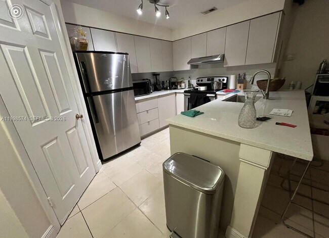 Foto del edificio - 2550 SW 18th Terrace
