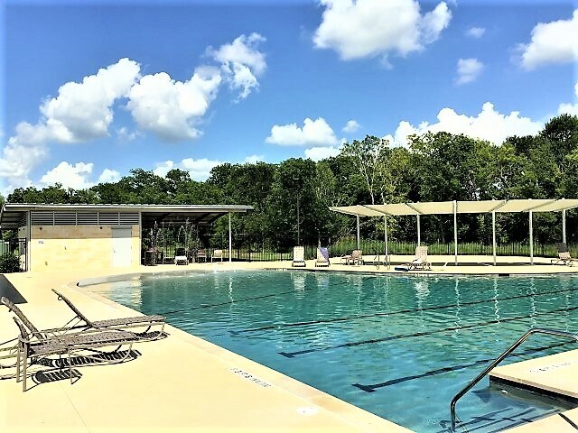 Foto del edificio - 8002 Dampton Ln
