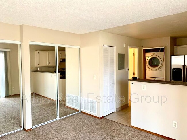 Building Photo - 9645 W Chatfield Ave
