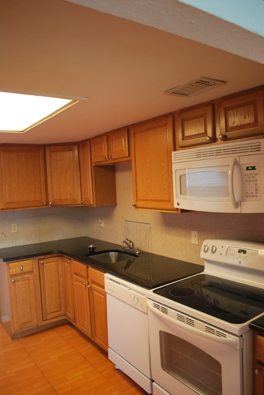 Building Photo - 26551 Bridgeport Ln