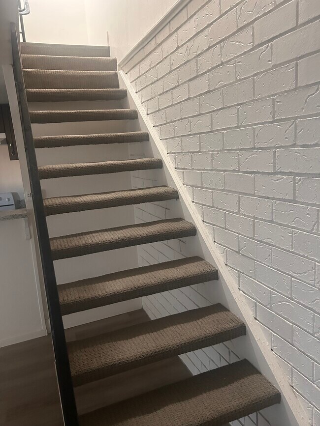 Foto del edificio - 4070 Weymouth Ln