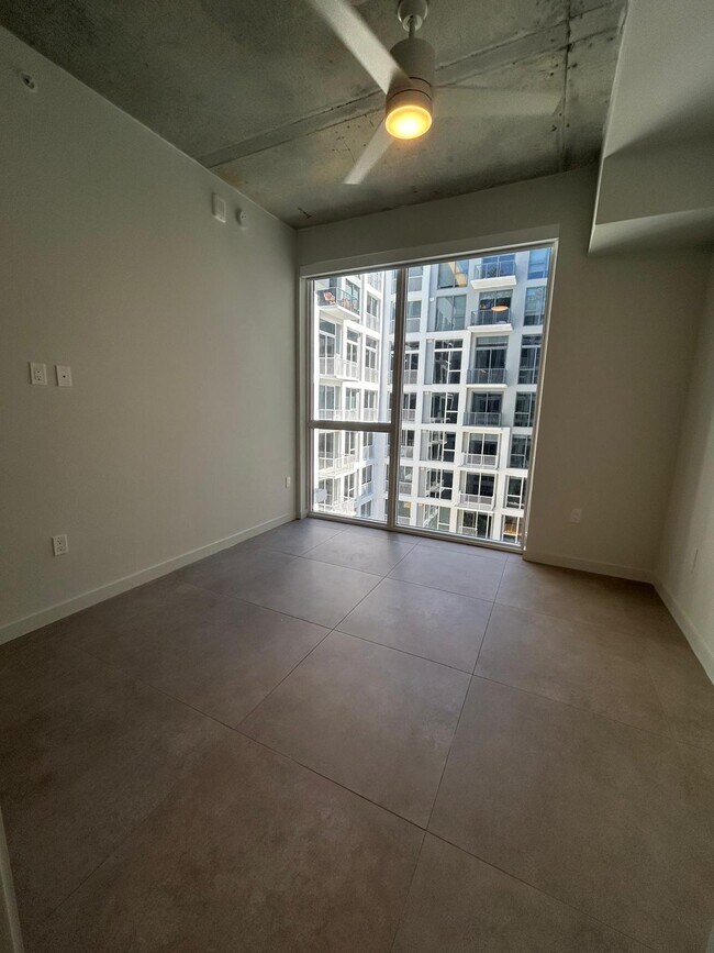 Foto del edificio - 184 NW 28th St