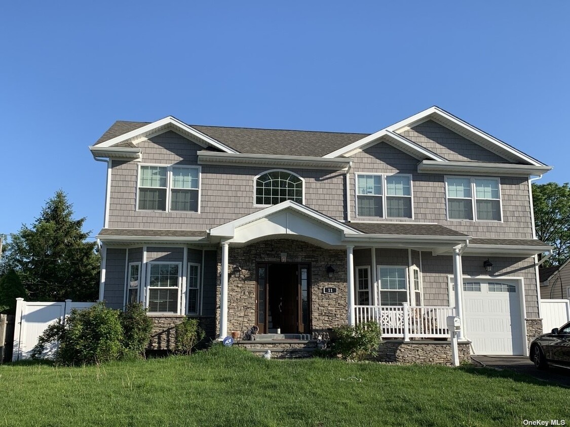 Foto principal - 11 Lillian Ln