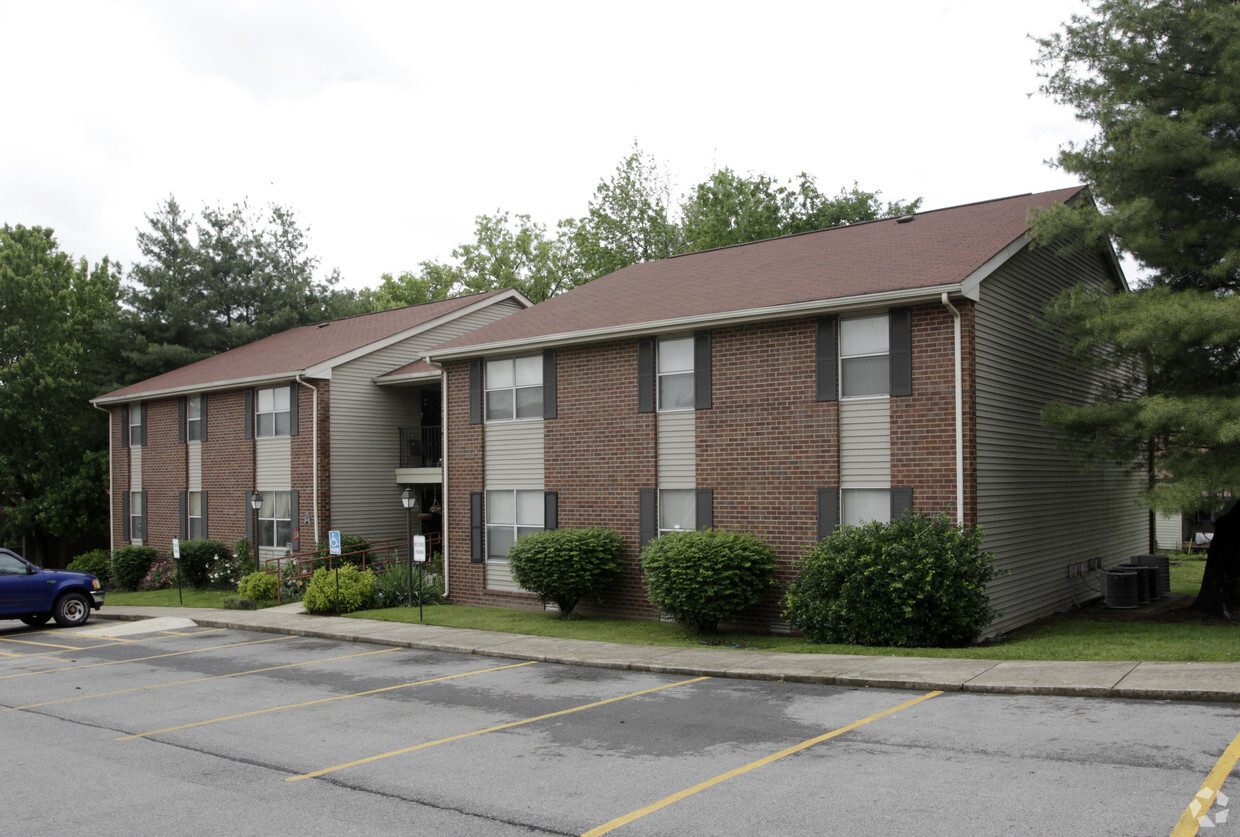 Building Photo - Woodland Apartments