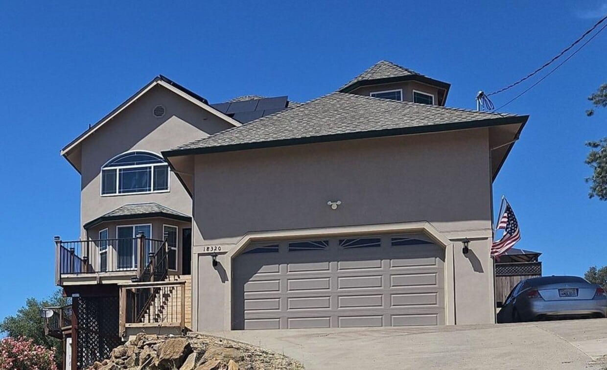 Primary Photo - Custom 4 bedroom 3 bath in Hidden Valley Lake
