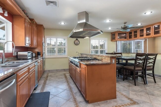 Foto del edificio - 9031 Lubec St
