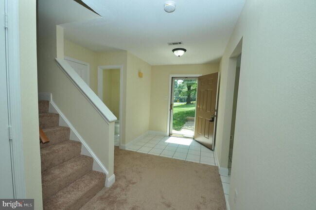 Building Photo - 1724 Wilcox Ln