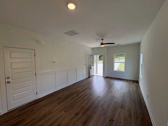Foto del edificio - For Rent