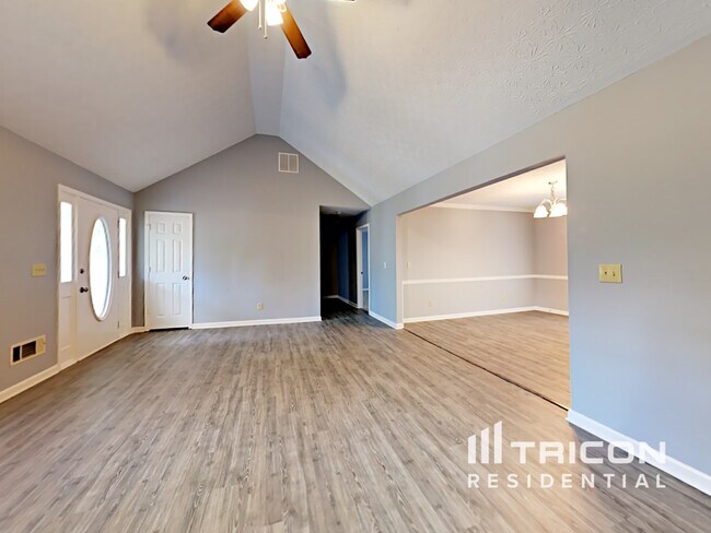 Foto del edificio - 416 Kelleytown Woods Pkwy