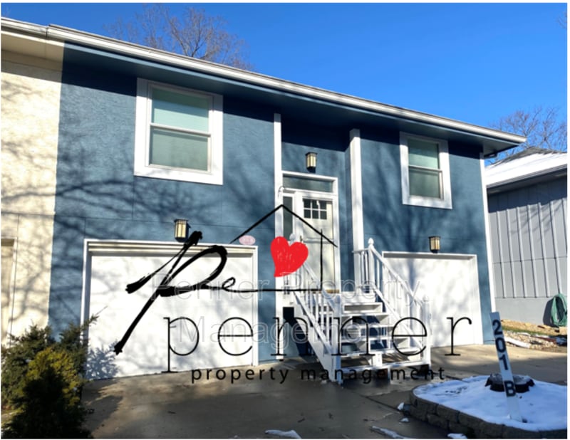 201 SW Pryor Rd, Lee's Summit, MO 64081 Condo for Rent in Lee's