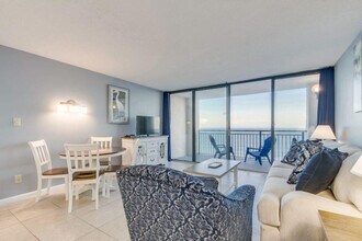 Building Photo - 5523 N Ocean Blvd