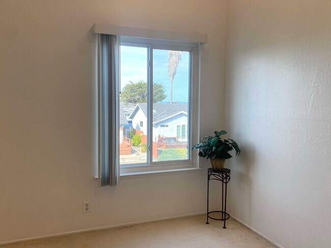 Building Photo - 242 Surfbird Isle
