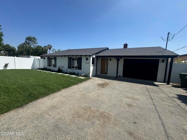 Building Photo - 21420 Chatsworth St