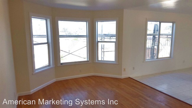 Building Photo - 1455 Silver Ave