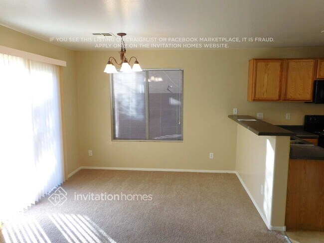 Foto del edificio - 12921 W Fleetwood Ln
