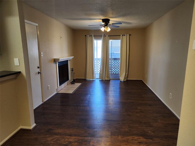 Building Photo - 7600 Emmett F Lowry Expy