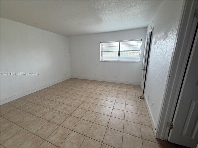 Building Photo - 3760 NW 115th Way