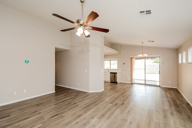 Building Photo - 5116 W T Ryan Ln