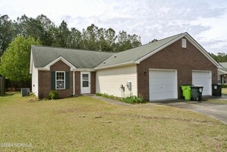 Building Photo - 1479 RaceTrack Rd