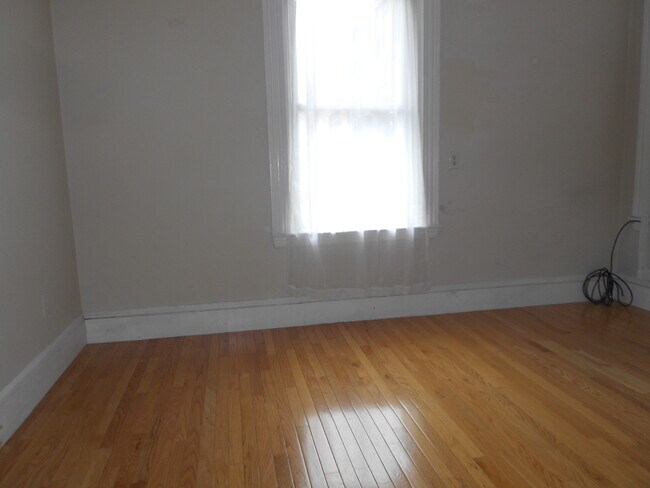Building Photo - 58 Harvard St
