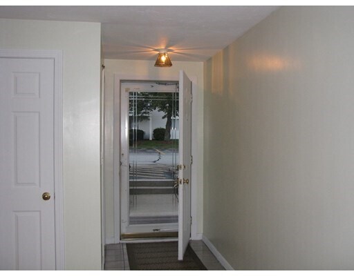 Building Photo - 360 Littleton Rd