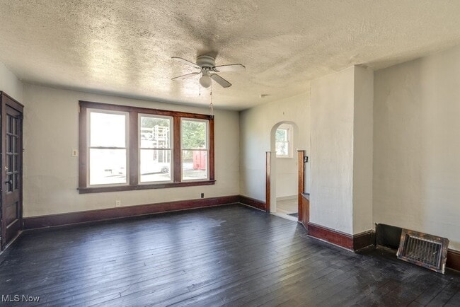 Foto del edificio - 491 Allyn St