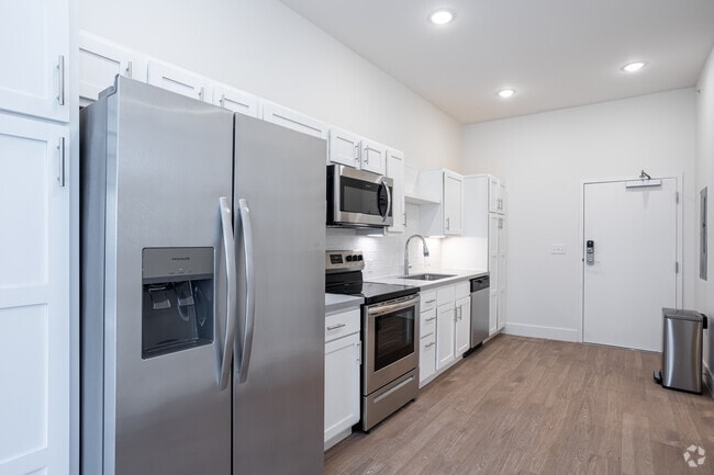 Studio, 1BA - 462 SF - Yellowstone - G at Market