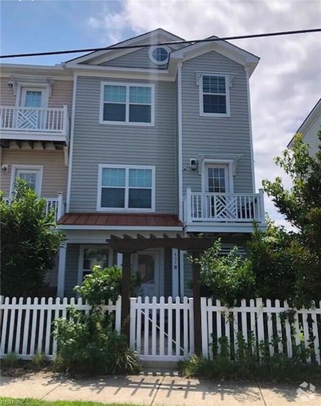 Building Photo - 4657 Shallowford Cir