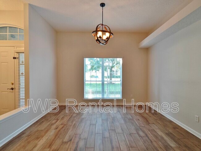 Foto del edificio - 535 Spanish Wells Rd