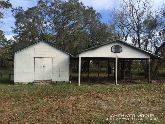 Building Photo - 4/2 Mobile home on 1 acre