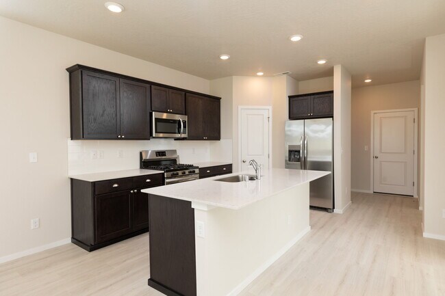 Foto del edificio - 24509 E Feather Ct