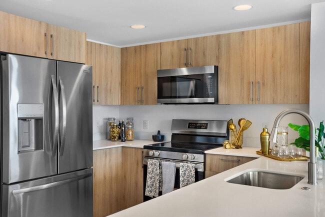 Building Photo - Pier 19 Residences and Marina