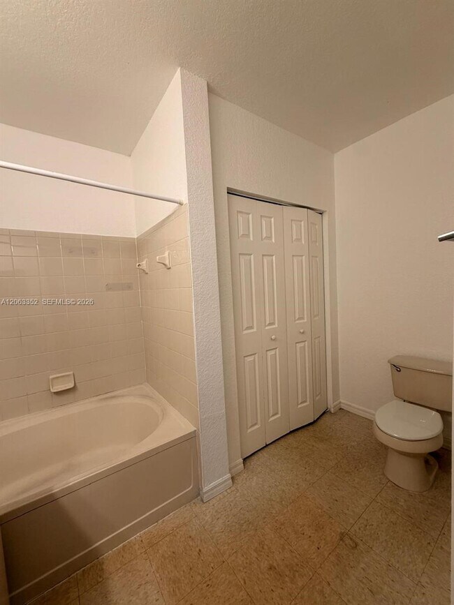 Foto del edificio - 2705 Belmont Ln