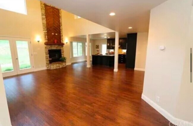 Foto del edificio - Spacious 4BR House in Ahwahnee on private ...