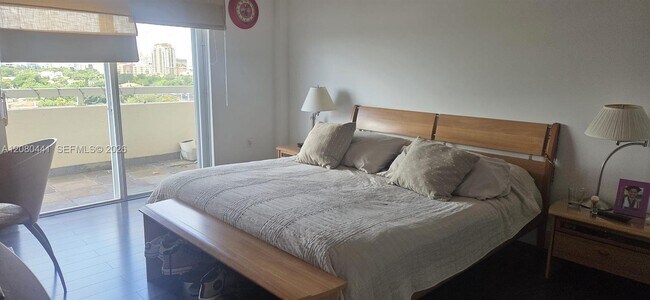 Foto del edificio - 2400 SW 27th Ave