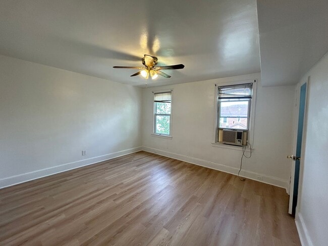 Photo - 1227 Queen St NE Apartment