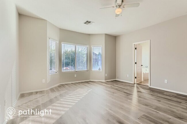 Foto del edificio - 44294 Rhinestone Road